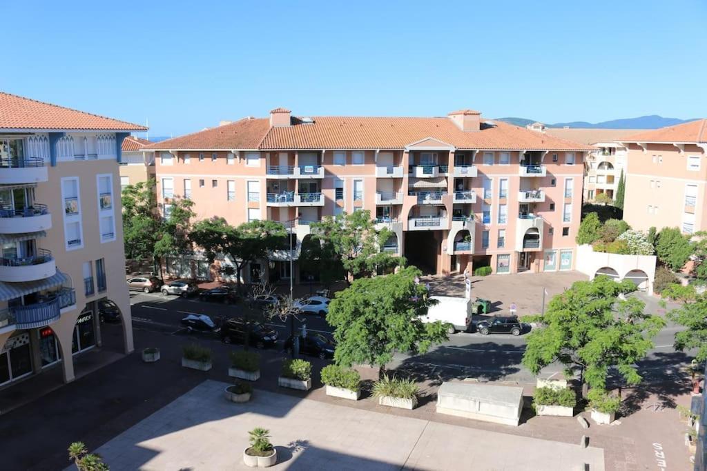 Port-Frejus, Le Paladien, Appartement 2 Pieces Climatise, Terrasse & Parking Eksteriør billede