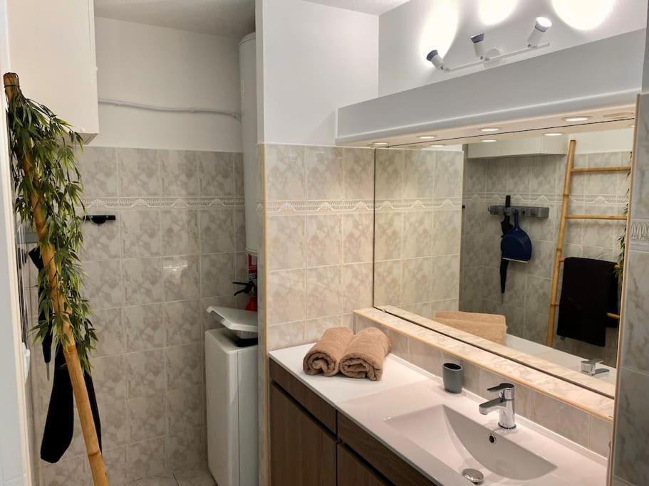 Port-Frejus, Le Paladien, Appartement 2 Pieces Climatise, Terrasse & Parking Eksteriør billede